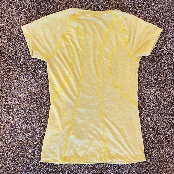 The North Face Light Weight Yellow Workout Casual Short Sleeve Shirt Top - Picture 4 of 6